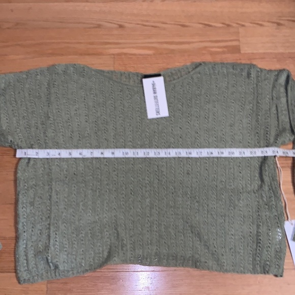 Lumiere Open Knit Sweater Medium - Picture 7 of 9